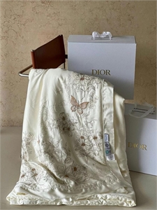 Одеяло DIOR 133230 - фото 225436 Одеяло DIOR 133230 - фото 225436