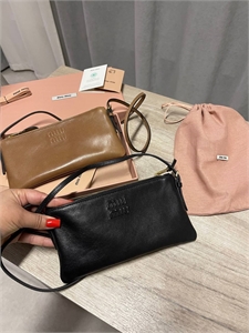 Клатч MIUMIU 133252 - фото 225534