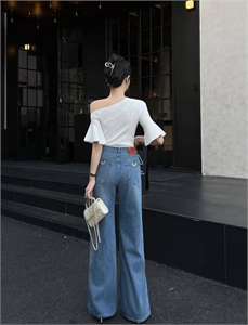 Джинсы VALENTINO 133430