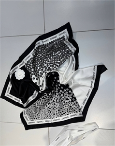 Платок CHANEL 133744