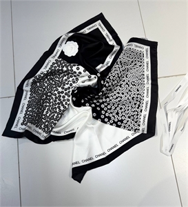 Платок CHANEL 133744