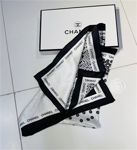 Платок CHANEL 133744