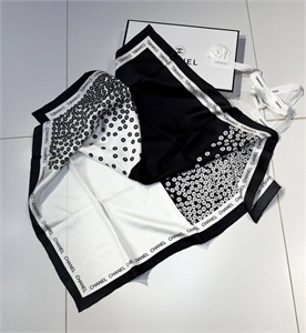 Платок CHANEL 133744