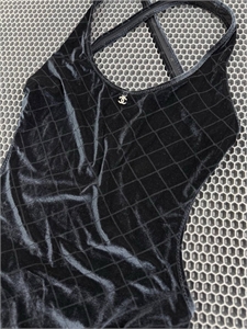 Купальник CHANEL 134567