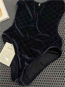 Купальник CHANEL 134567