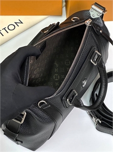 Сумка LOUIS VUITTON 134676