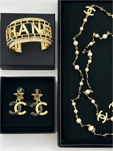 Серьги CHANEL 135098 - фото 236672 Серьги CHANEL 135098 - фото 236672