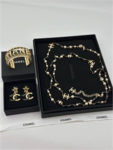 Серьги CHANEL 135098 - фото 236673 Серьги CHANEL 135098 - фото 236673