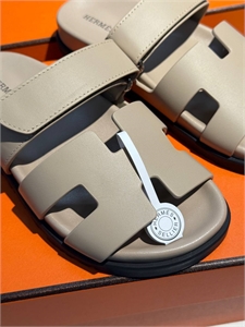 Шлепанцы HERMES 135243