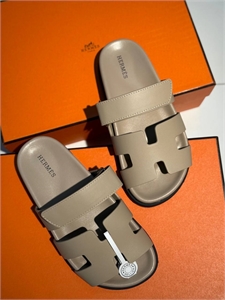 Шлепанцы HERMES 135243