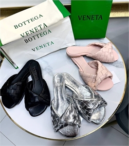 Тапочки BOTTEGA VENETA 136059 - фото 241936