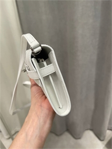 Сумка HERMES Kelly Classic 136781