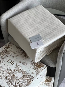 Одеяло Christian Dior 200/230 136912 - фото 246446 Одеяло Christian Dior 200/230 136912 - фото 246446