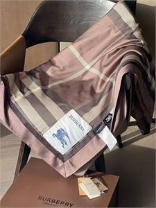 Одеяло Burberry 200/230 136913 - фото 246453 Одеяло Burberry 200/230 136913 - фото 246453
