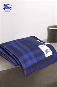 Одеяло Burberry 200/230 136914 - фото 246464 Одеяло Burberry 200/230 136914 - фото 246464