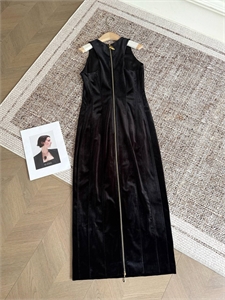 Платье Schiaparelli 137129 - фото 247640 Платье Schiaparelli 137129 - фото 247640