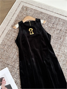 Платье Schiaparelli 137129 - фото 247641 Платье Schiaparelli 137129 - фото 247641