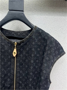 Платье  LOUIS VUITTON 137189 - фото 248011 Платье  LOUIS VUITTON 137189 - фото 248011