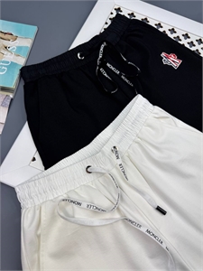 Шорты MONCLER 137245 - фото 248270 Шорты MONCLER 137245 - фото 248270