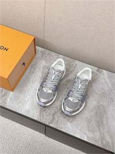 Кроссовки LOUIS VUITTON 137252