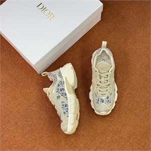 Кроссовки DIOR 138034 - фото 251676 Кроссовки DIOR 138034 - фото 251676