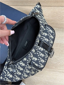 Сумка DIOR 139439 - фото 259340 Сумка DIOR 139439 - фото 259340