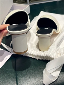 Мюли THE ROW 139560 - фото 260063 Мюли THE ROW 139560 - фото 260063