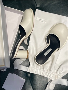 Мюли THE ROW 139560 - фото 260064 Мюли THE ROW 139560 - фото 260064