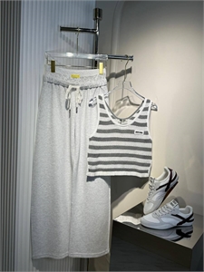 Брюки MIU MIU 140827 - фото 266377