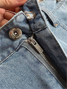 Джинсы MIU MIU 143936