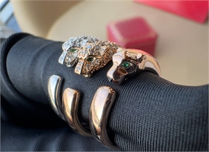 Кольцо CARTIER без камней 144289