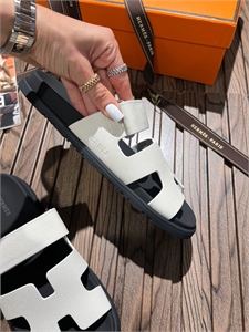 Шлепки  HERMES 144336 - фото 282299