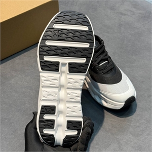 Кроссовки LOEWE 144387