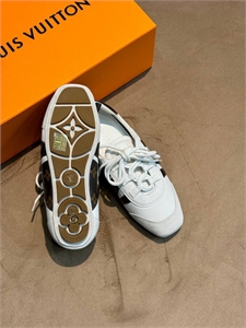 Кроссовки LOUIS VUITTON 139557 - фото 282797