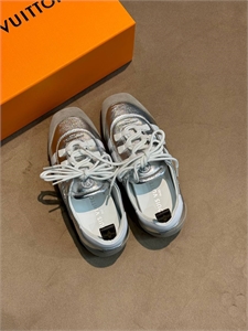 Кроссовки LOUIS VUITTON 143881