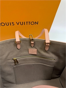 Сумка  LOUIS VUITTON 144440