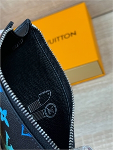 Визитница LV 145748 - фото 291069 Визитница LV 145748 - фото 291069