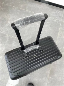 Чемодан RIMOWA 145766 - фото 291299 Чемодан RIMOWA 145766 - фото 291299