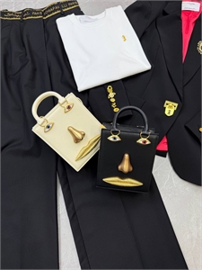 Футболка Schiaparelli 146139 - фото 293294 Футболка Schiaparelli 146139 - фото 293294