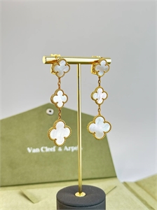 Серьги Van Cleef 2 мотива 146397 - фото 294761 Серьги Van Cleef 2 мотива 146397 - фото 294761