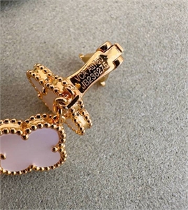 Серьги Van Cleef 3 мотива 146398 - фото 294767 Серьги Van Cleef 3 мотива 146398 - фото 294767