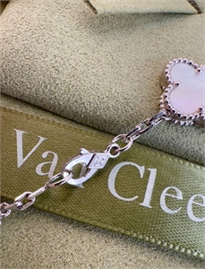 Серьги Van Cleef 2 мотива 146457 - фото 295110 Серьги Van Cleef 2 мотива 146457 - фото 295110