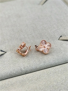 Бусы Van Cleef 20 мотивов 146469 - фото 295195 Бусы Van Cleef 20 мотивов 146469 - фото 295195