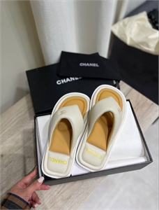 Сланцы CHANEL 146665 - фото 296220 Сланцы CHANEL 146665 - фото 296220