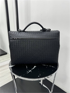 Портфель  BOTTEGA VENETA 146808 - фото 297234 Портфель  BOTTEGA VENETA 146808 - фото 297234