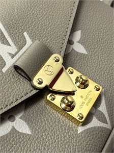 Сумка  LOUIS VUITTON 147871 - фото 302799