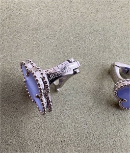 Серьги Van Cleef 147983 - фото 303496 Серьги Van Cleef 147983 - фото 303496