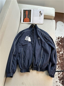 Куртка BALENCIAGA Двусторонняя 148154 - фото 304542 Куртка BALENCIAGA Двусторонняя 148154 - фото 304542