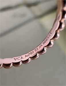 Серьги Van Cleef 148301 - фото 305540 Серьги Van Cleef 148301 - фото 305540