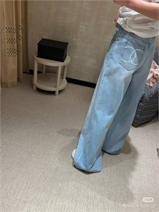 Джинсы CHANEL 148362 - фото 305923 Джинсы CHANEL 148362 - фото 305923